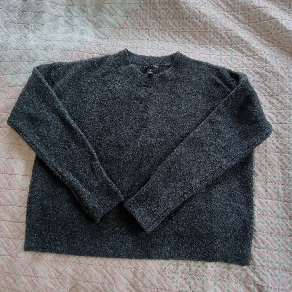 Banana Republic boulce style sweater